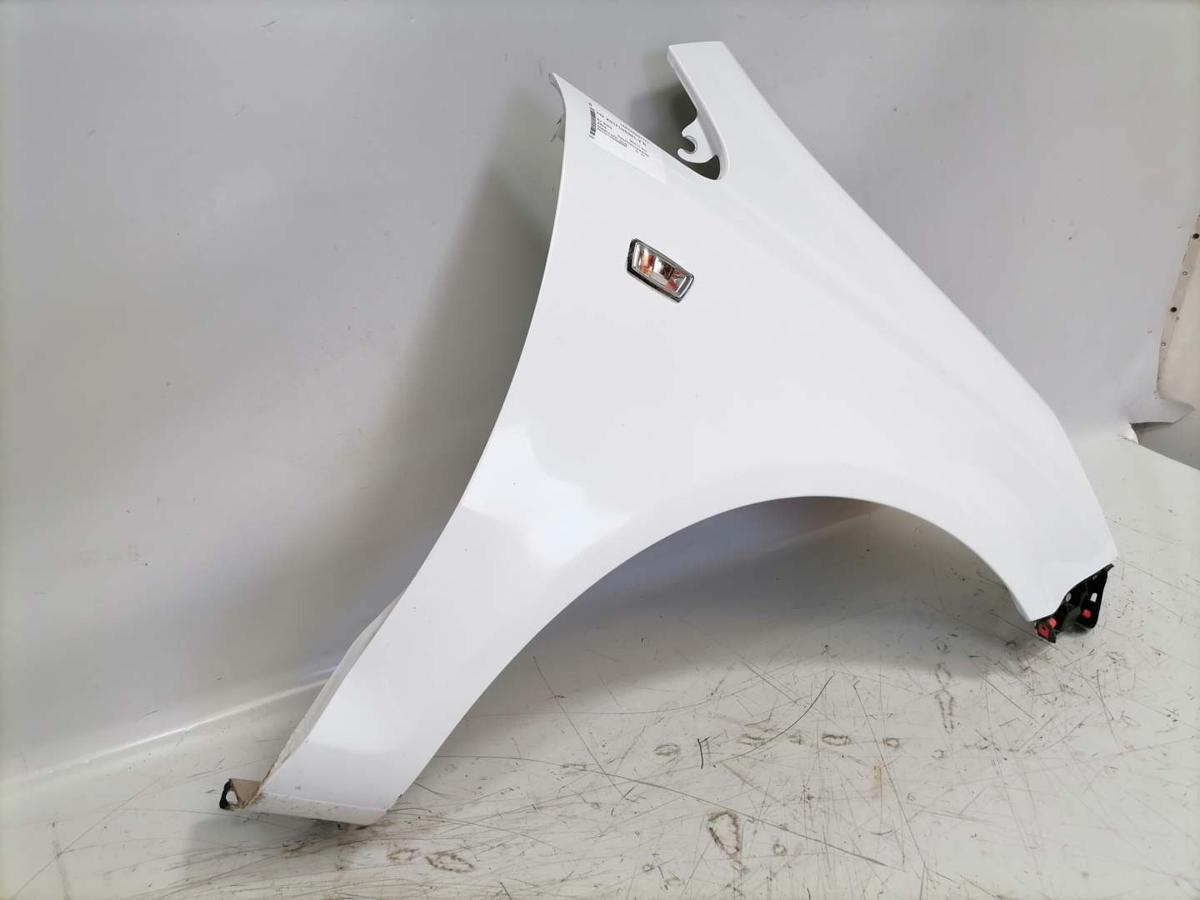 Opel Corsa D original Kotfl&uuml;gel rechts Z474 Casablancawei&szlig; BJ09